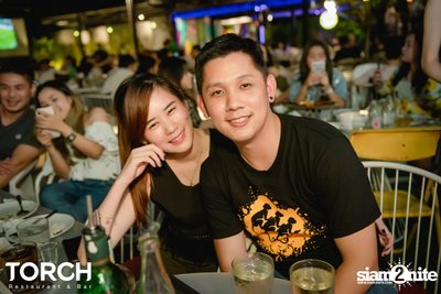 Atom Chanakan ที่ ทอร์ช เรสเตอร์รอง แอนด์ บาร์ — photo 148