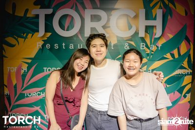 Atom Chanakan ที่ ทอร์ช เรสเตอร์รอง แอนด์ บาร์ — photo 167