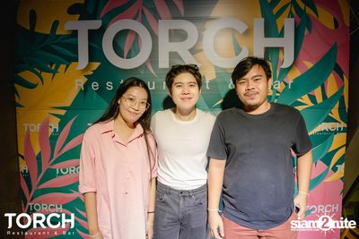 Atom Chanakan ที่ ทอร์ช เรสเตอร์รอง แอนด์ บาร์ — photo 171