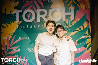 Atom Chanakan ที่ ทอร์ช เรสเตอร์รอง แอนด์ บาร์ — photo 176