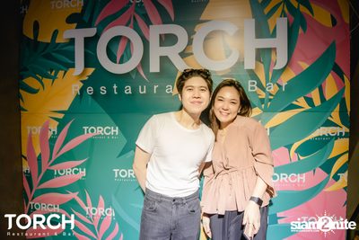 Atom Chanakan ที่ ทอร์ช เรสเตอร์รอง แอนด์ บาร์ — photo 179
