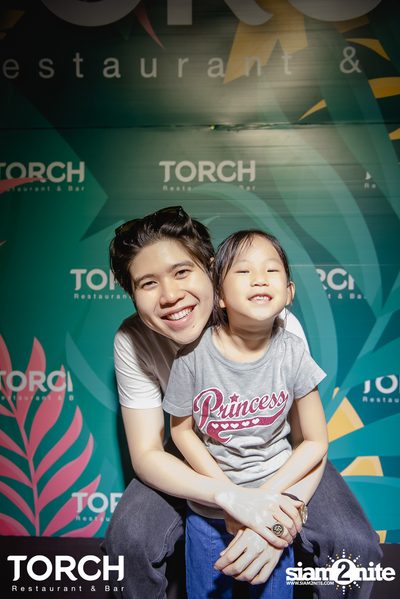 Atom Chanakan ที่ ทอร์ช เรสเตอร์รอง แอนด์ บาร์ — photo 180