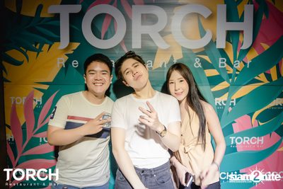 Atom Chanakan ที่ ทอร์ช เรสเตอร์รอง แอนด์ บาร์ — photo 183