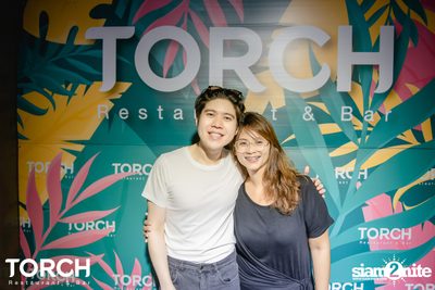 Atom Chanakan ที่ ทอร์ช เรสเตอร์รอง แอนด์ บาร์ — photo 186