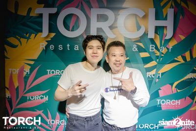 Atom Chanakan ที่ ทอร์ช เรสเตอร์รอง แอนด์ บาร์ — photo 204