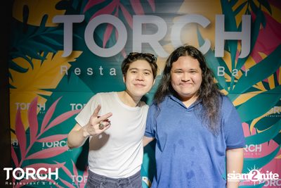 Atom Chanakan ที่ ทอร์ช เรสเตอร์รอง แอนด์ บาร์ — photo 207