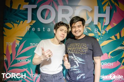 Atom Chanakan ที่ ทอร์ช เรสเตอร์รอง แอนด์ บาร์ — photo 208