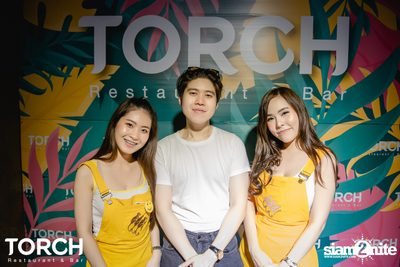 Atom Chanakan ที่ ทอร์ช เรสเตอร์รอง แอนด์ บาร์ — photo 209