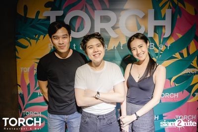 Atom Chanakan ที่ ทอร์ช เรสเตอร์รอง แอนด์ บาร์ — photo 212