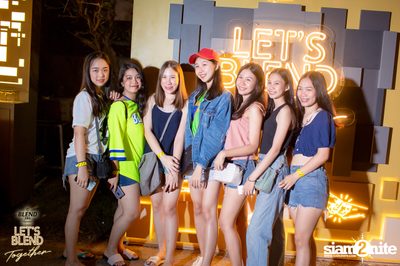 Let's Blend Together ที่ อ่าวอุดมสโมสร ศรีราชา — photo 28