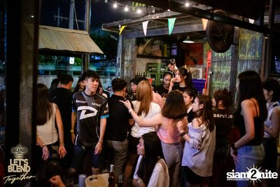 Let's Blend Together ที่ อ่าวอุดมสโมสร ศรีราชา — photo 42