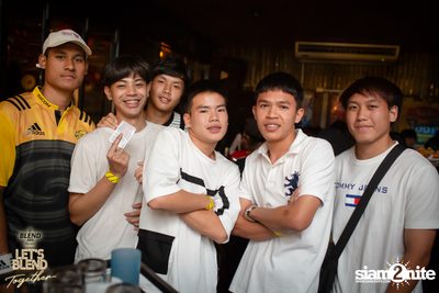 Let's Blend Together ที่ อ่าวอุดมสโมสร ศรีราชา — photo 60