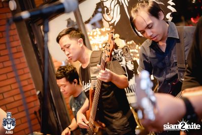 Friday Night at Ainu Bar — photo 9