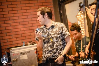 Friday Night at Ainu Bar — photo 10