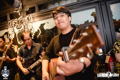 Friday Night at Ainu Bar — photo 11