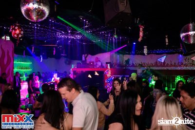 Sugar n Cream at MIXX Bangkok — photo 33