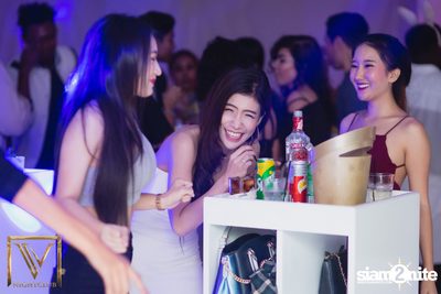 Saturday Night at V Nightclub — photo 26