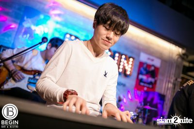 Budweiser นำเสนอ Youngohm & Maiyarap ที่ บีกิน บาร์ — photo 7