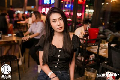 Budweiser นำเสนอ Youngohm & Maiyarap ที่ บีกิน บาร์ — photo 16