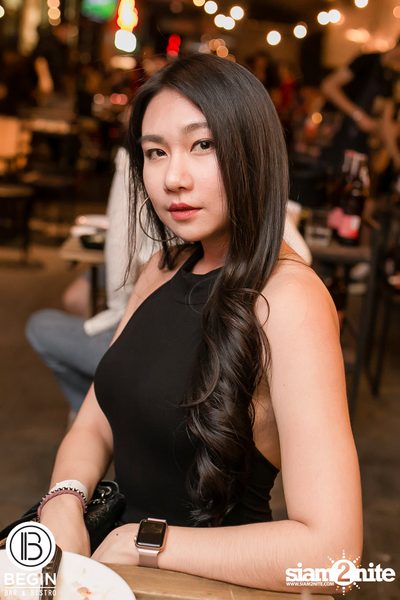 Budweiser นำเสนอ Youngohm & Maiyarap ที่ บีกิน บาร์ — photo 17