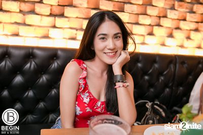 Budweiser นำเสนอ Youngohm & Maiyarap ที่ บีกิน บาร์ — photo 28