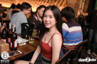 Budweiser นำเสนอ Youngohm & Maiyarap ที่ บีกิน บาร์ — photo 31