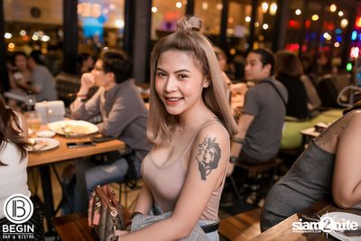 Budweiser นำเสนอ Youngohm & Maiyarap ที่ บีกิน บาร์ — photo 36