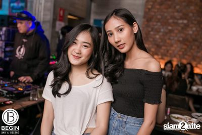 Budweiser นำเสนอ Youngohm & Maiyarap ที่ บีกิน บาร์ — photo 42