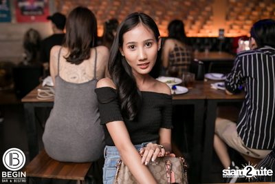 Budweiser นำเสนอ Youngohm & Maiyarap ที่ บีกิน บาร์ — photo 45