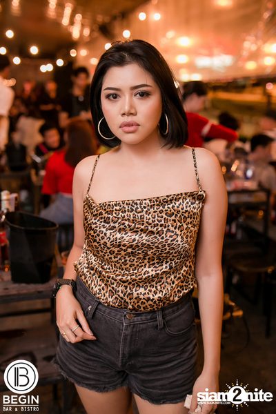 Budweiser นำเสนอ Youngohm & Maiyarap ที่ บีกิน บาร์ — photo 58