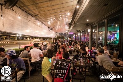 Budweiser นำเสนอ Youngohm & Maiyarap ที่ บีกิน บาร์ — photo 59