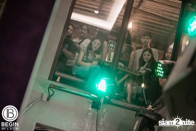 Budweiser นำเสนอ Youngohm & Maiyarap ที่ บีกิน บาร์ — photo 88