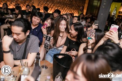 Budweiser นำเสนอ Youngohm & Maiyarap ที่ บีกิน บาร์ — photo 96