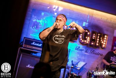 Budweiser นำเสนอ Youngohm & Maiyarap ที่ บีกิน บาร์ — photo 104