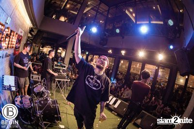 Budweiser นำเสนอ Youngohm & Maiyarap ที่ บีกิน บาร์ — photo 121