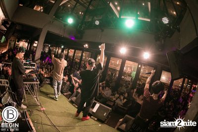 Budweiser นำเสนอ Youngohm & Maiyarap ที่ บีกิน บาร์ — photo 123