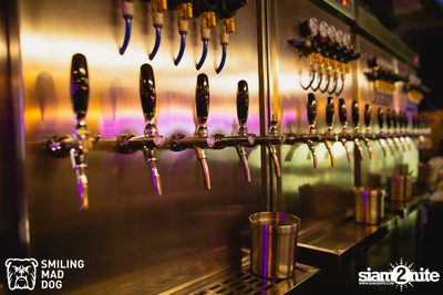 คอนเสิร์ต เอิ๊ต ภัทรวี ที่ร้าน Bottle Rocket Craft Beer Bar — photo 8
