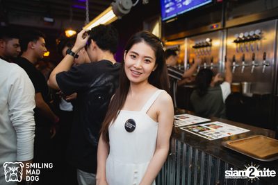 คอนเสิร์ต เอิ๊ต ภัทรวี ที่ร้าน Bottle Rocket Craft Beer Bar — photo 13