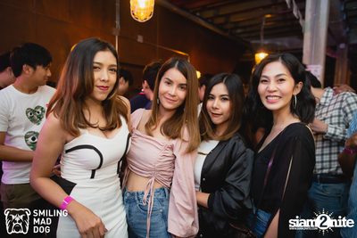 คอนเสิร์ต เอิ๊ต ภัทรวี ที่ร้าน Bottle Rocket Craft Beer Bar — photo 14
