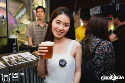 คอนเสิร์ต เอิ๊ต ภัทรวี ที่ร้าน Bottle Rocket Craft Beer Bar — photo 15
