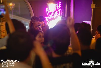 คอนเสิร์ต เอิ๊ต ภัทรวี ที่ร้าน Bottle Rocket Craft Beer Bar — photo 55