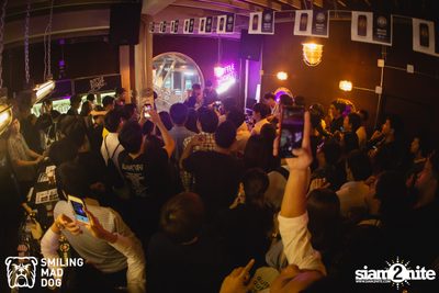 คอนเสิร์ต เอิ๊ต ภัทรวี ที่ร้าน Bottle Rocket Craft Beer Bar — photo 57
