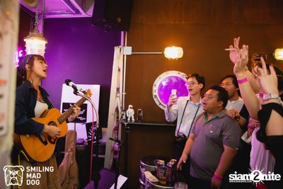 คอนเสิร์ต เอิ๊ต ภัทรวี ที่ร้าน Bottle Rocket Craft Beer Bar — photo 69