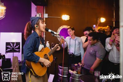 คอนเสิร์ต เอิ๊ต ภัทรวี ที่ร้าน Bottle Rocket Craft Beer Bar — photo 73