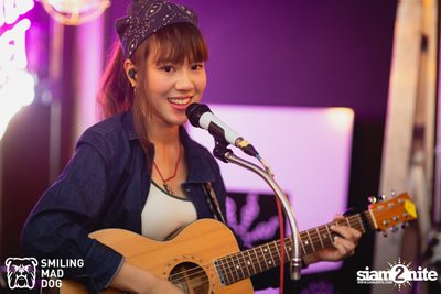 คอนเสิร์ต เอิ๊ต ภัทรวี ที่ร้าน Bottle Rocket Craft Beer Bar — photo 83