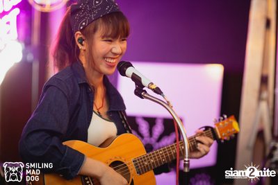 คอนเสิร์ต เอิ๊ต ภัทรวี ที่ร้าน Bottle Rocket Craft Beer Bar — photo 84