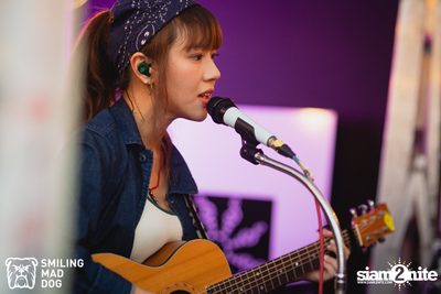 คอนเสิร์ต เอิ๊ต ภัทรวี ที่ร้าน Bottle Rocket Craft Beer Bar — photo 85