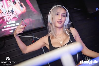 Girls on Top EP1 ที่ร้านสเวย์ — photo 8