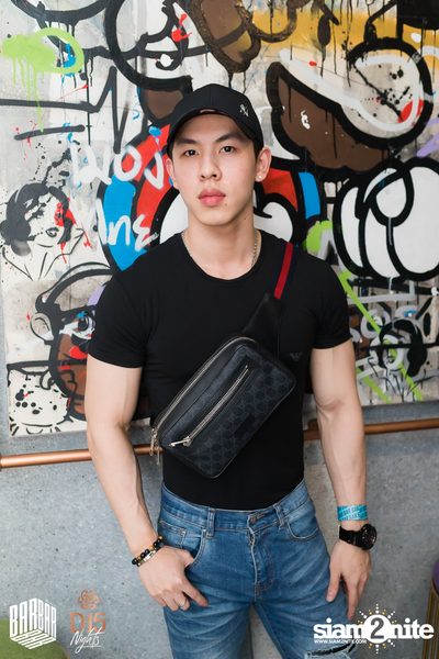 1st Anniversary กับ Brooks x Jewelz & Sparks ที่ บาร์บาร์บาร์ — photo 23
