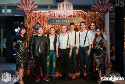 1st Anniversary กับ Brooks x Jewelz & Sparks ที่ บาร์บาร์บาร์ — photo 25